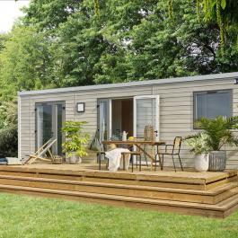 mobil-home spacieux avec terrasse couverte